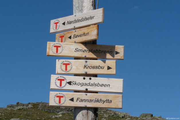 Sognefjellsvegen (Rv55) - Wegweiser am Stra&szlig;enrand