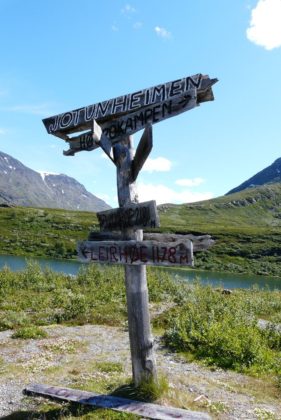 Sognefjellsvegen (Rv55) - Wegweiser am Stra&szlig;enrand