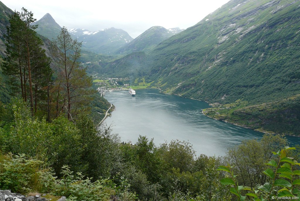 Blick über den Geirangerfjord