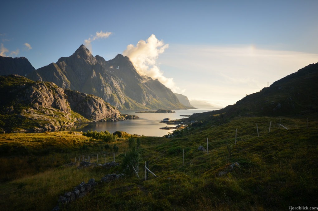 Blick auf den Himmeltindan bei Mærvoll