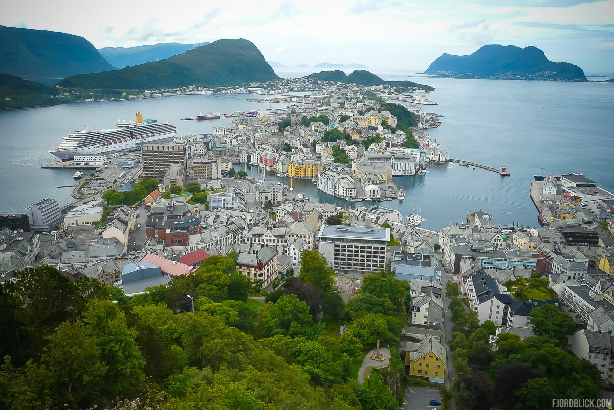 Panorama über die Jugendstil-Stadt Ålesund