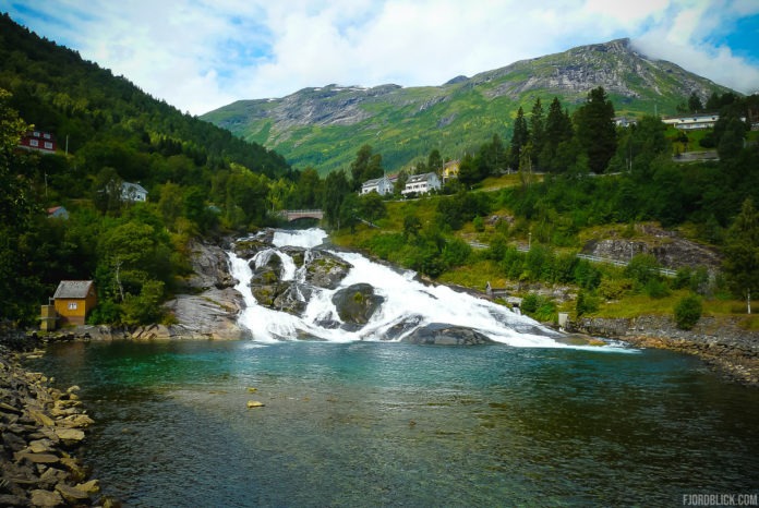 Hellesyltfossen Hellesyltfossen